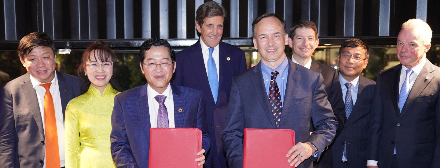 Đại học Fulbright Việt Nam và HDBank ký kết cung cấp vốn đối ứng nhân chuyến thăm của Tổng thống Mỹ Joe Biden tới Việt Nam