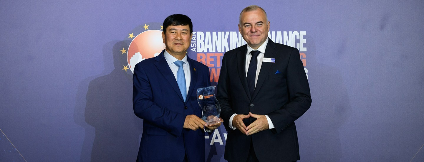 Tạp chí uy tín hàng đầu Châu Á vinh danh HDBank ở hạng mục phát triển bền vững