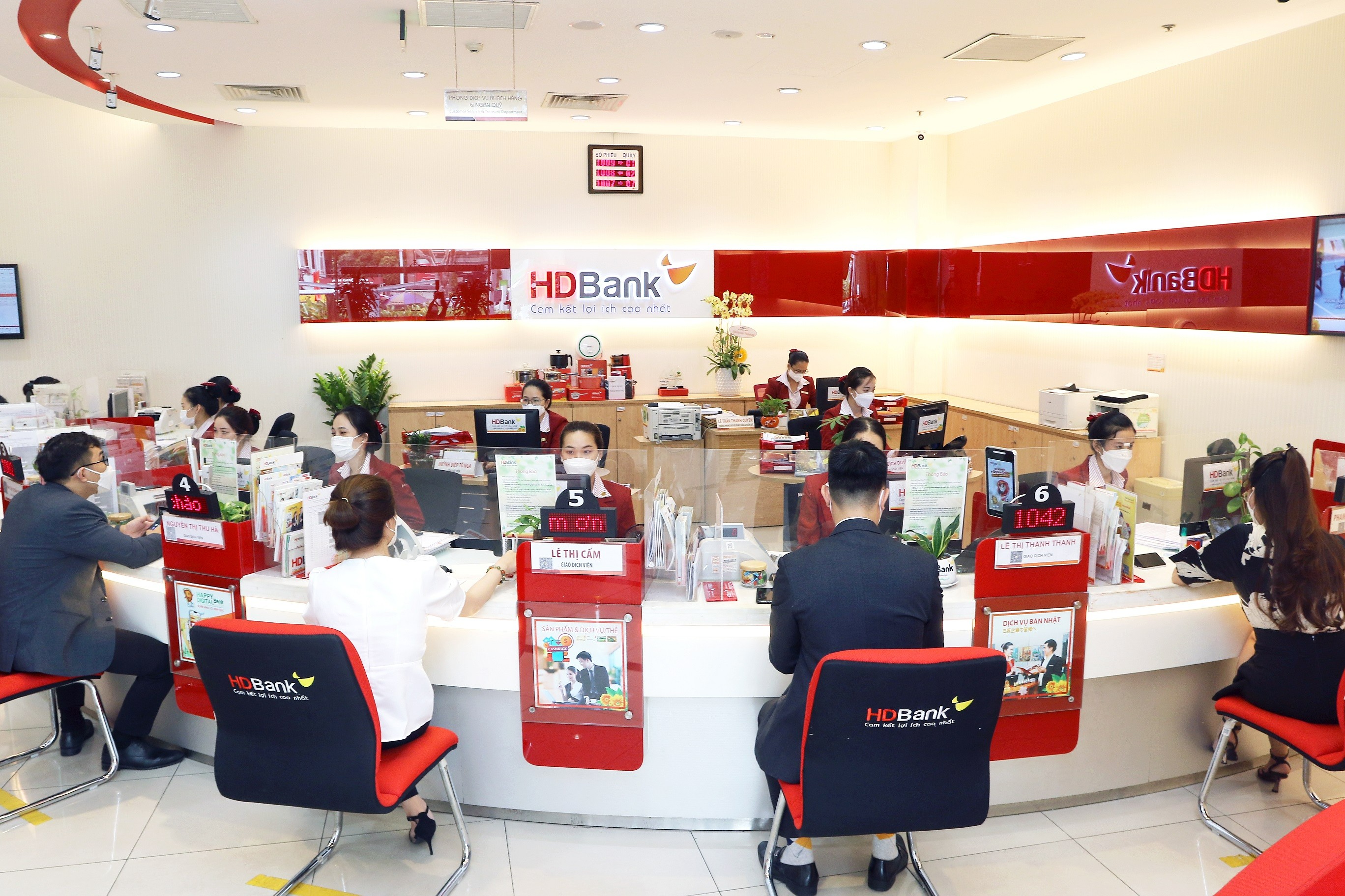 Quý 1 HDBank hoàn thành 26% kế hoạch năm, lợi nhuận 2.528 tỷ, nợ xấu ...