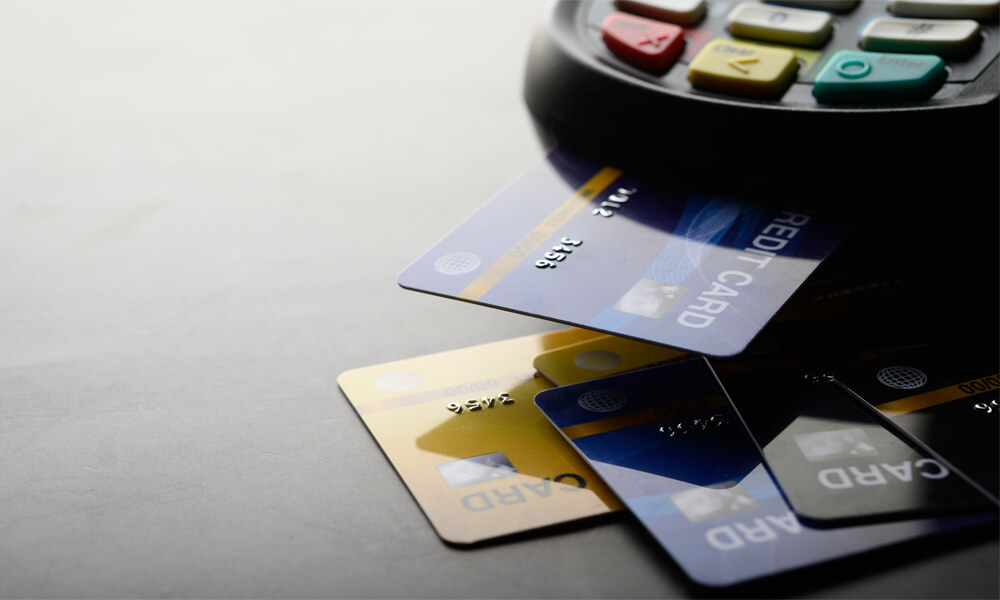 Rủi ro tiềm ẩn khi đáo hạn thẻ tín dụng