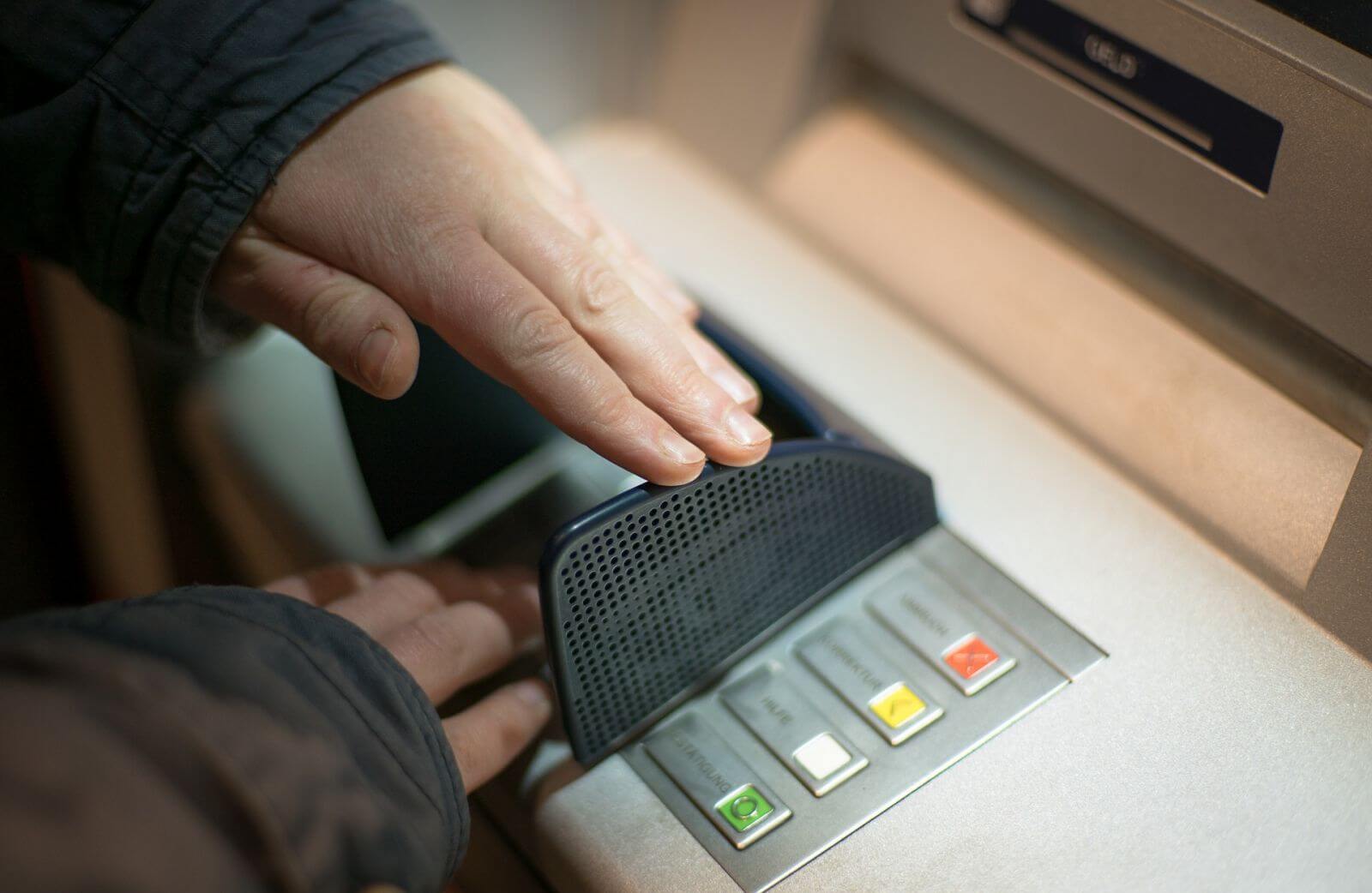 cach-chuyen-khoan-tu-the-atm-3